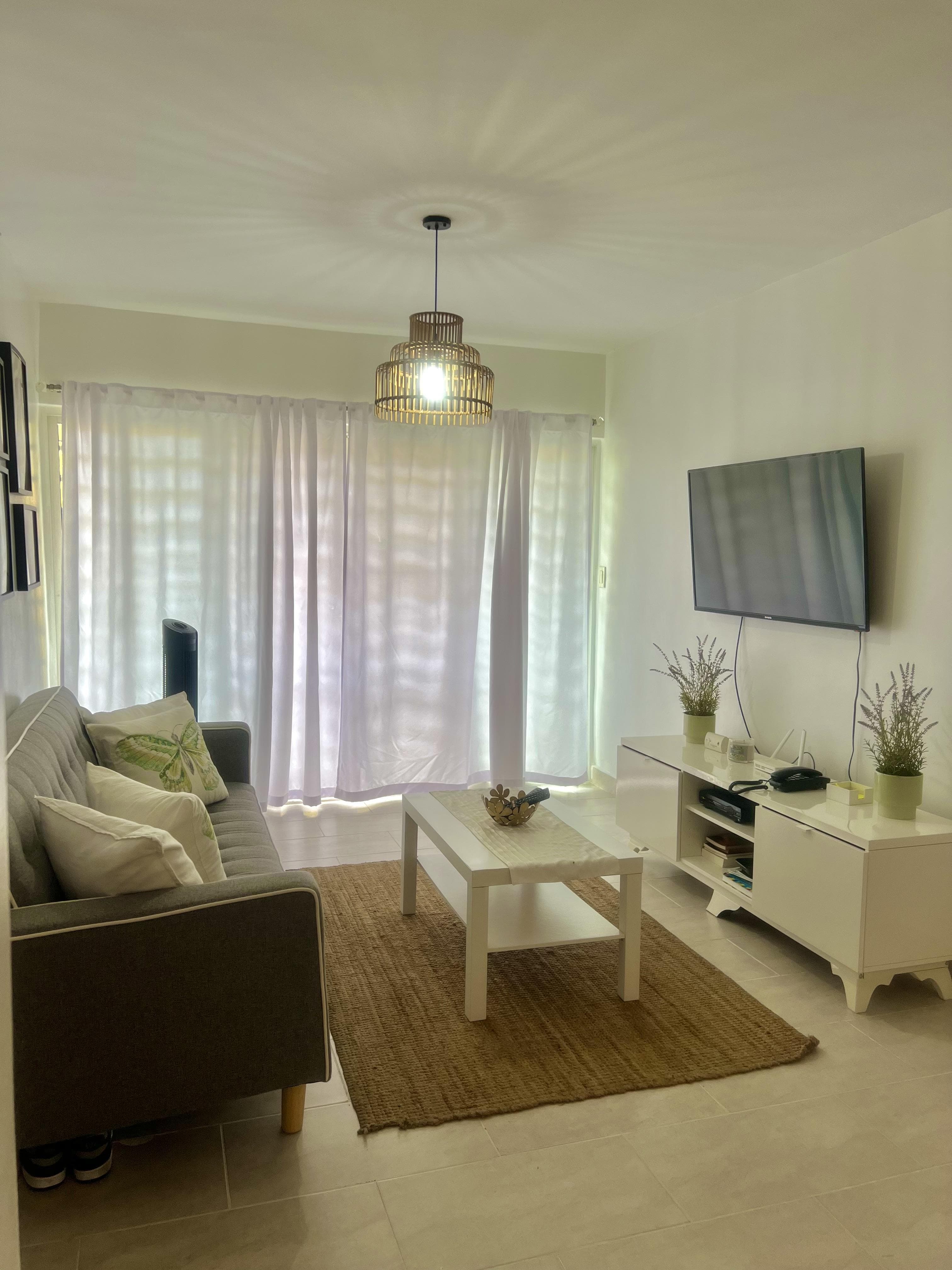 Apartamento amueblado en venta cerca de la Zona Colonial – 3 habitaciones