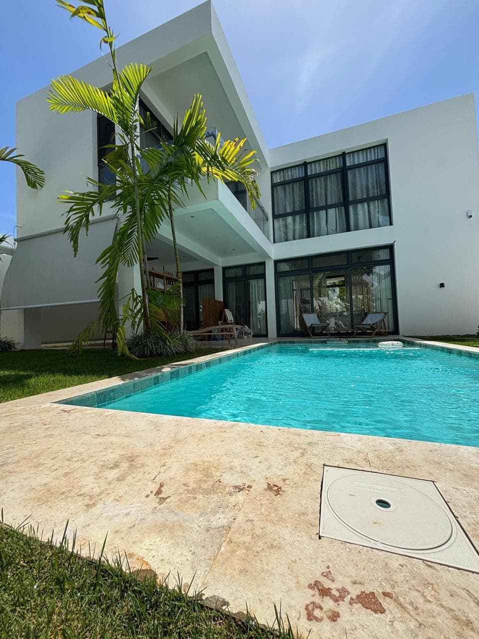 Villa de LUJO en Venta en Las Terrenas, Lista para Vivir o Invertir